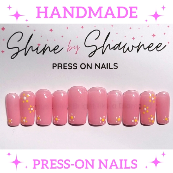 Handmade Luxury Press-On Nails | Sturdy & Reusable | DAISY DAZE - Picture 1 of 8